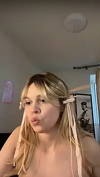 TalyaMeow - play with myy pinky pussy