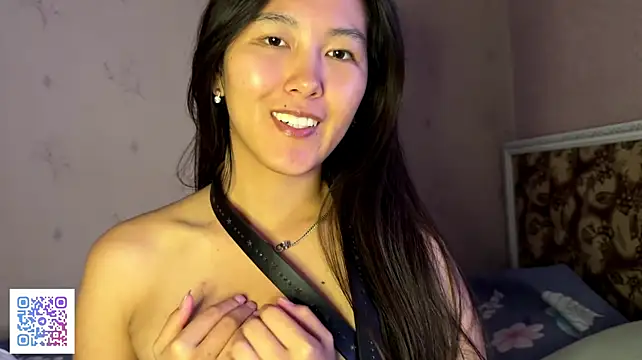 BettySchwartz - wet shirt + squeeze boobs