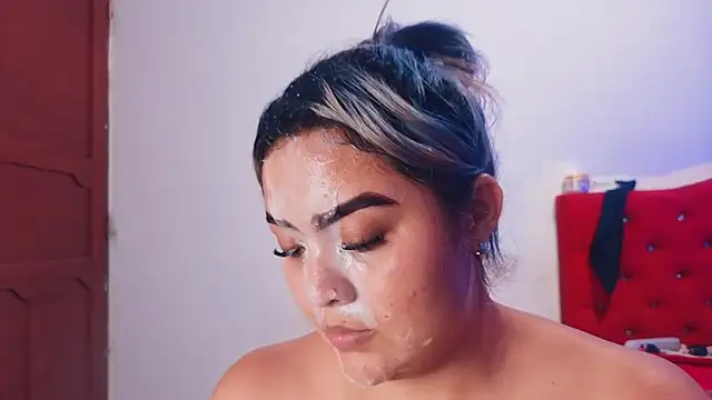 Agatha_humidity - Defruct my makeup with a lot of saliva