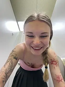 -MiaKitty - Flash panties color under skirt🥵