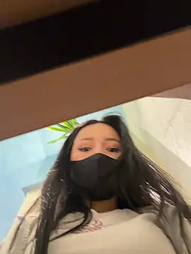 Linh_2004 - Make me cum squirt on public