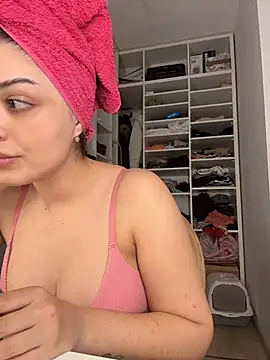 Lexi_Storm - Undress me first 😉