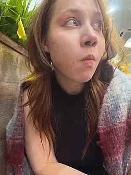 SlavicCandy - suck dirty slutty finger (public) 😘😘😘