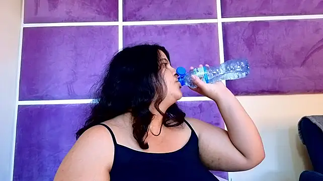 IslaCreed - Oil This Big Tits with me