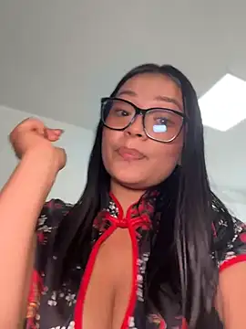 Lola_sweeet18 - show ass+Spank x4 🍑