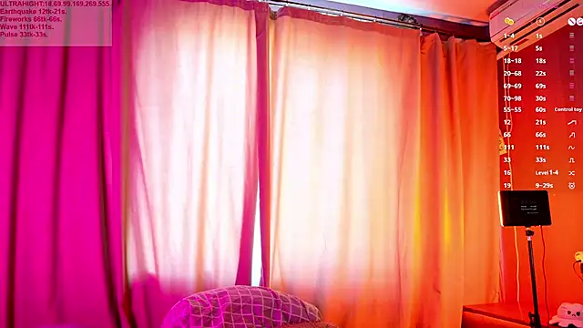 XHunny_BunnyX - 💗Fingering my pussy+doggy pose💗
