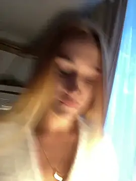 SugarDanger - Show ass and slap
