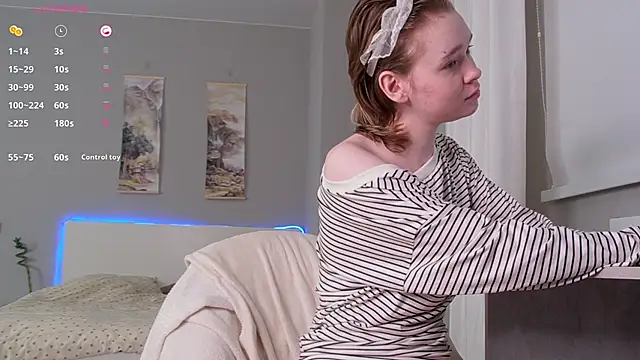 Kellybbface - dildo in pussy