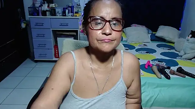 Pervert_mommy_ - undress me honey to masturbate
