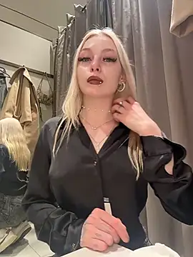 AngelinaTous - I'll show my ass+spank you 5 times🍑