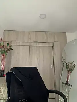 Adele_Sweett - fingers in pussy