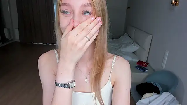 JunieAmert - Punsih my ass a ltitle harder
