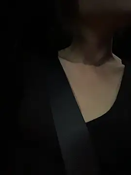 Eva10069 - 马路边边喝功夫茶漏出全奶🍑