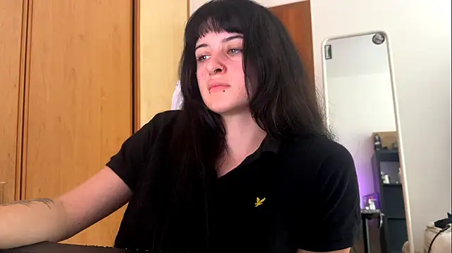 LucinaWeidler - Kiss cam or send nude