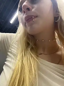 AngelinaTous - I'll show my ass+spank you 5 times🍑