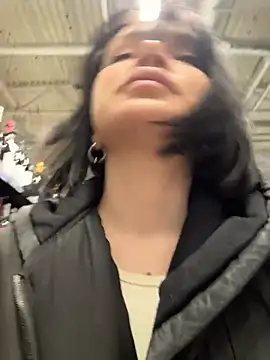 MietteDream - Show tits hold for 30 sec