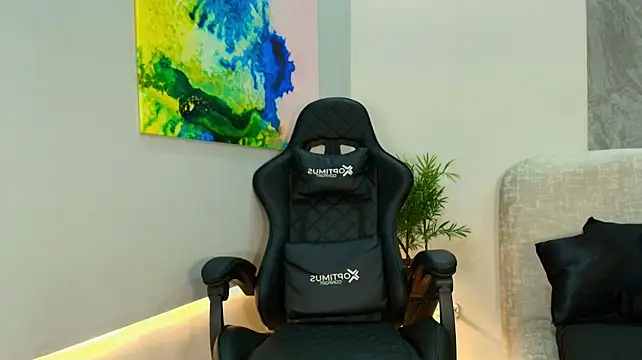 Megan_lux_