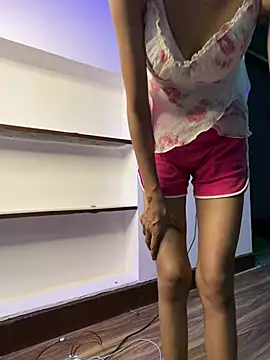 Khusirani0 - Public full nude show