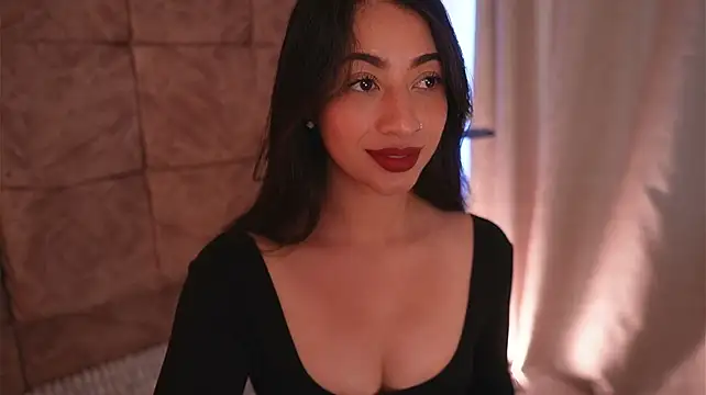 Charlotterusso - Show my sexy legs and feets