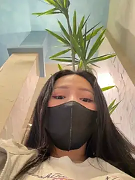 Linh_2004 - Make me cum squirt on public