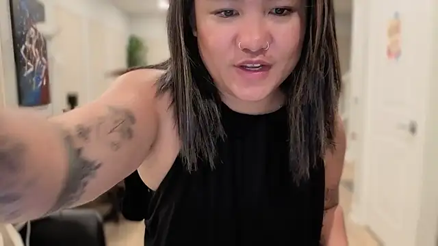 Momgoeswild - SQUUUUUIRT & SHOWER SHOW!