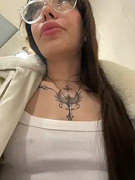 Babydolll - PINCH MY NIPPLES IN TOP IN FULLY TRAM