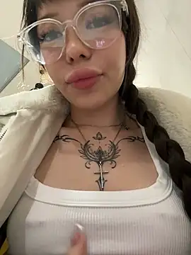 Babydolll - PINCH MY NIPPLES IN TOP IN FULLY TRAM