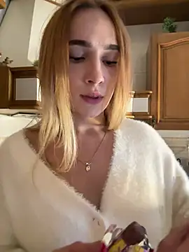 SugarDanger - ride a dildo+2 min controlk toy