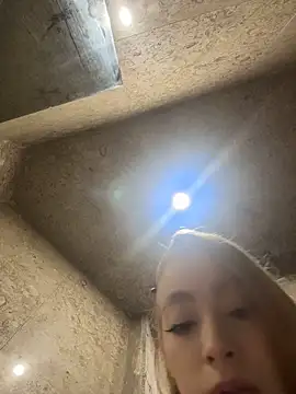 Isabella-gaviria - RIDING DOING SQUATS🔥 + CUM ON THE COCK