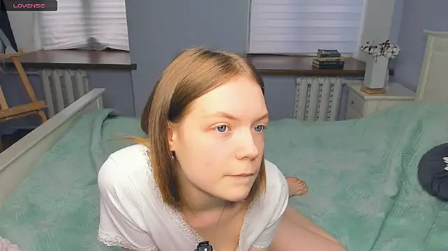 LavenderMitten - Finger in my pussy