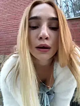 SugarDanger - ride a dildo+2 min controlk toy