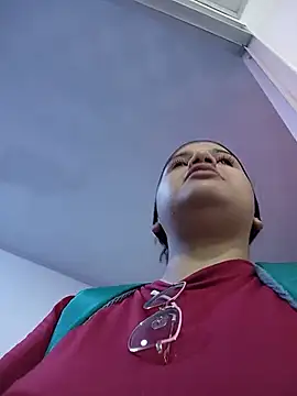 NahomyEvans - Bounce your tits