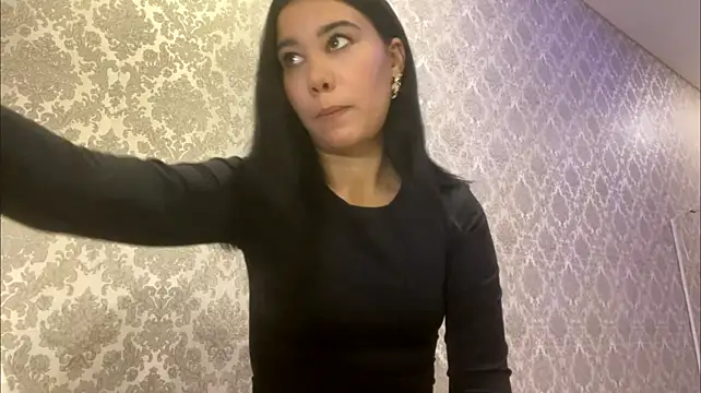 Nolli_Heily - tease with boobs