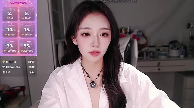 Jiajia_L - 小猫什么都不懂啦，只懂心里装着主人~