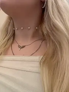 AngelinaTous - I'll show my ass+spank you 5 times🍑