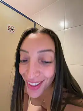 BelleLouiseVp - See my wet pussy :behind: