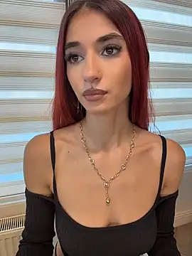 VixenRosse - Twerk&tease in panties