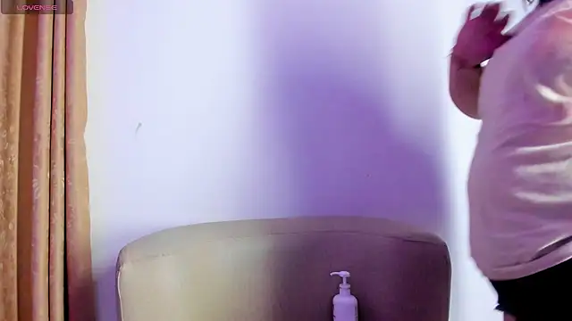 Miaa_monroyy - Massage my boobs with oil