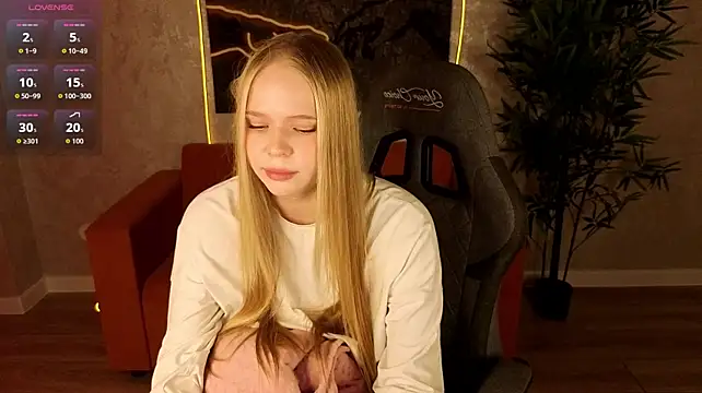 Sweet_Angelll - topless + doggy
