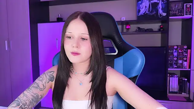Jasminevine - topless