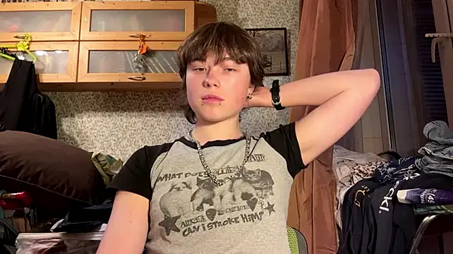 Nellyts - show boobs