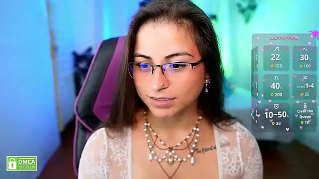 Taiga_Cute - Striptease + body tour