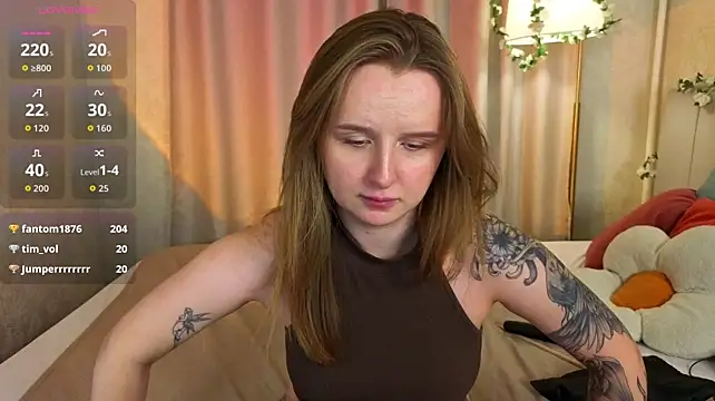 Rina_Panic - naked show with oil