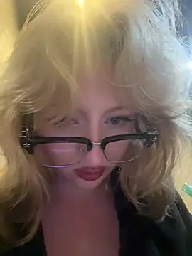 RonnieKiss - two dildos in the pussy