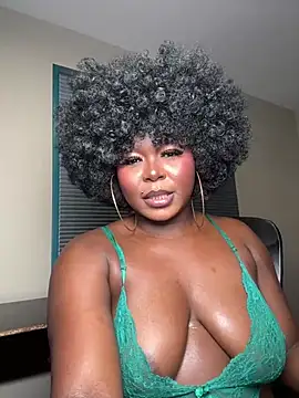 WomanNextdoor1 - Make this pussy scream 🙀 🍑💦daddy