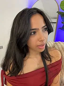 _Emily_Thompson_ - PLUG IN MY ASS