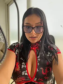 Lola_sweeet18 - put 2 finger inside pussy 💦