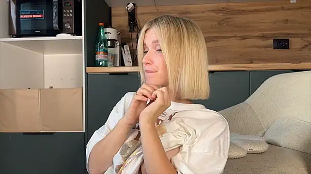 Adelovenick - Cum on Adele face and swallow