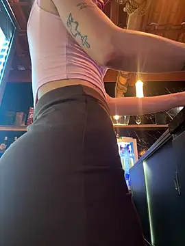 Zelyramonvielly - Naked here