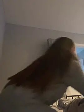 Poppylooloo - Rub asshole
